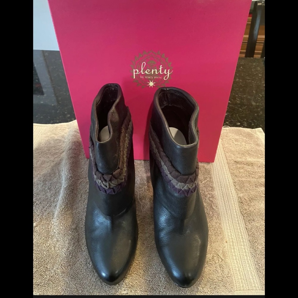 Plenty By Tracy Reese NWB Woman's Size 7 Heel Boot